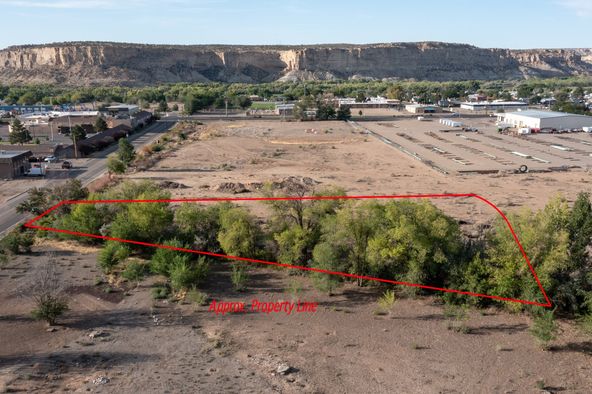 NYA S. Dustin Road: NYA S. Dustin Road, Farmington, NM 87401